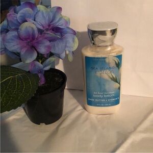 HTF RARE NWT Bath & Body Works Sea Island Cotton 8 oz body lotion. Retired Scent